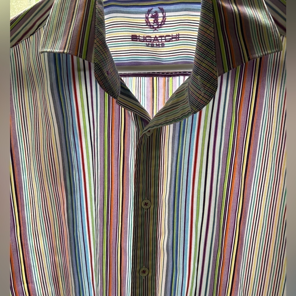 Large Men’s Bugatchi Button Up Shirt